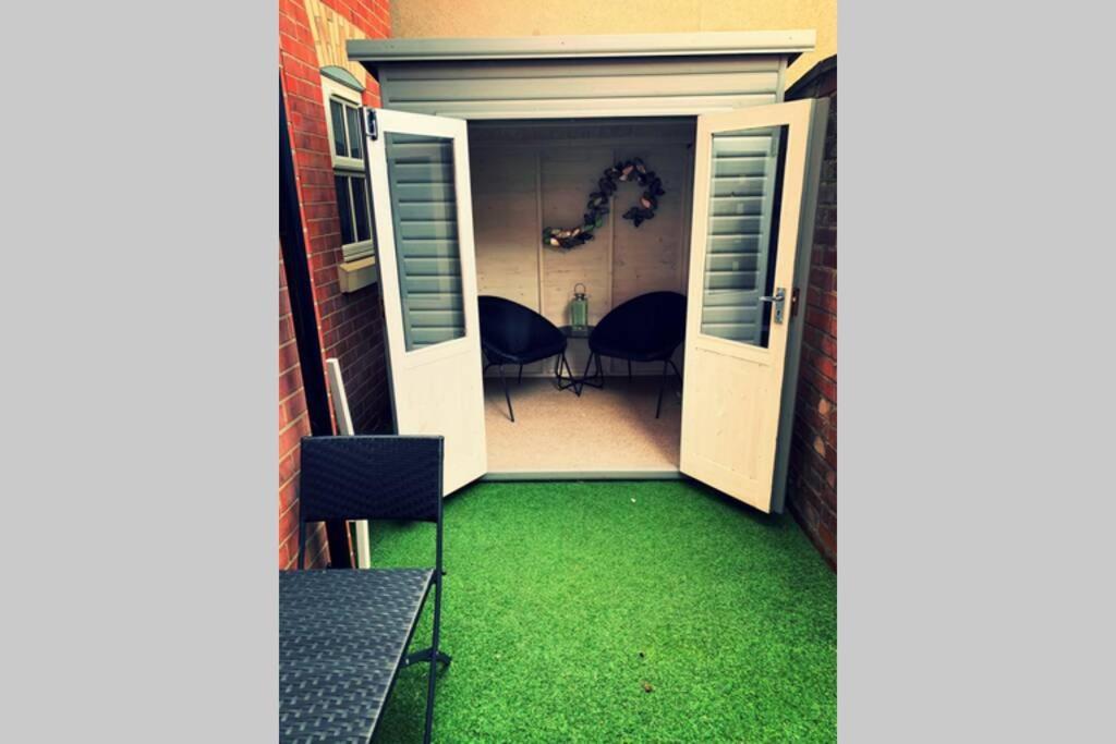 Boutique Townhouse Uphill Lincoln Villa Exterior foto